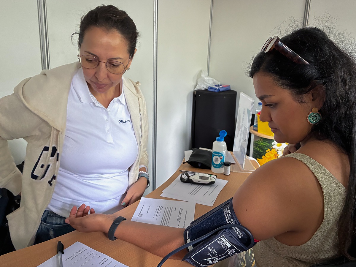 Asistentes a la Feria de Servicios para Colombianos en Portugal