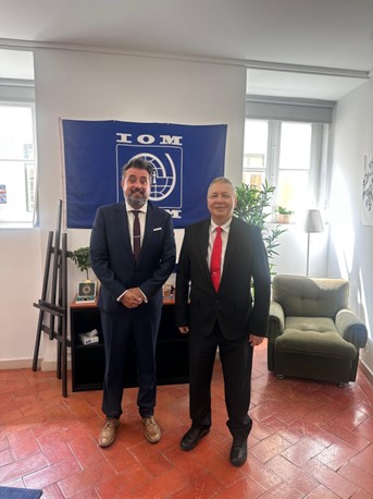 Embajador de Colombia se reúne con autoridades migratorias en Portugal