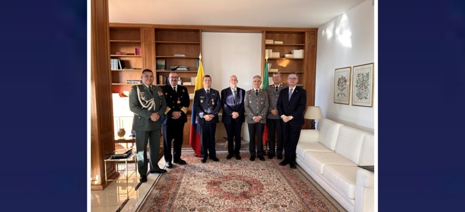 Embajador de Colombia en Portugal condecoró a Altos Mandos Militares portugueses