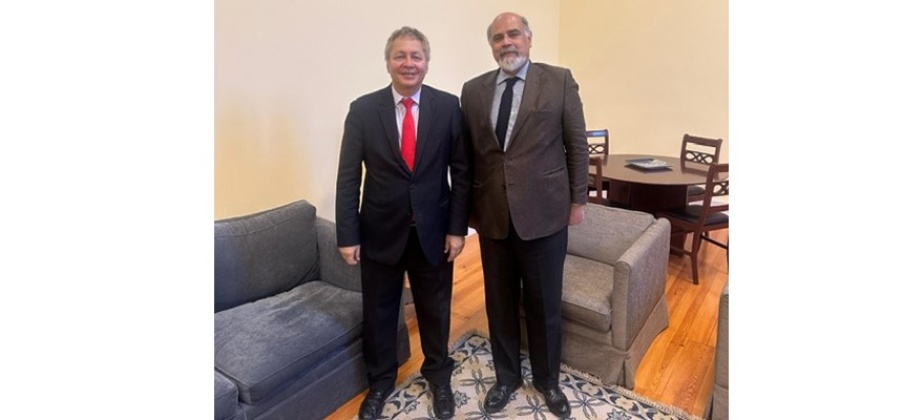 Embajador de Colombia se reúne con autoridades migratorias en Portugal 